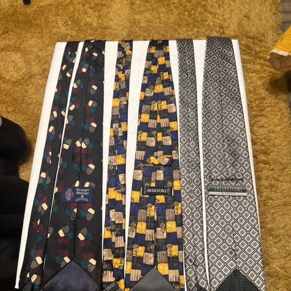 3 Designer Ties - Picture 9 of 11